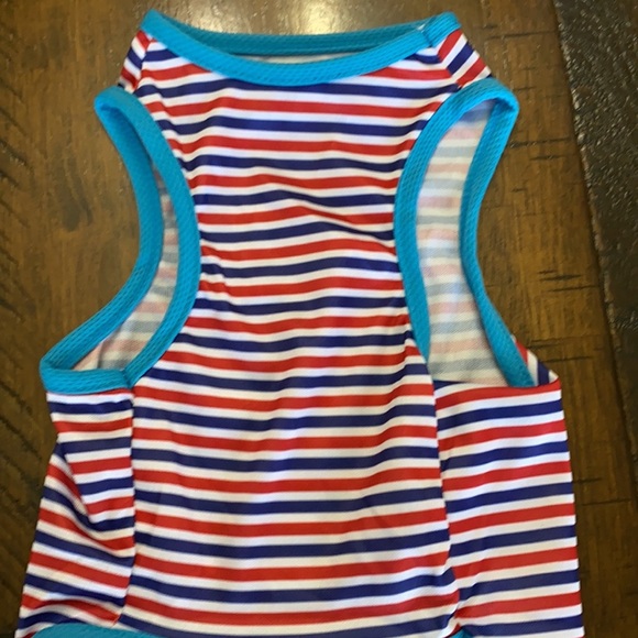 Striped Pattern Pet Tank - Picture 2 of 13